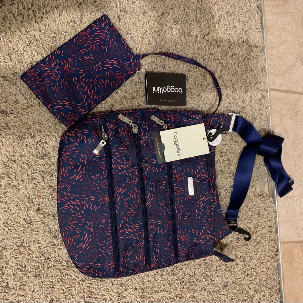 Baggallini zipper bagg with RFID
